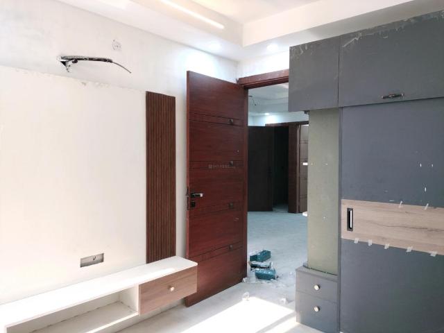3 BHK Independent Builder Floor in Bharat Vihar for resale New Delhi. The reference number is 20146332
