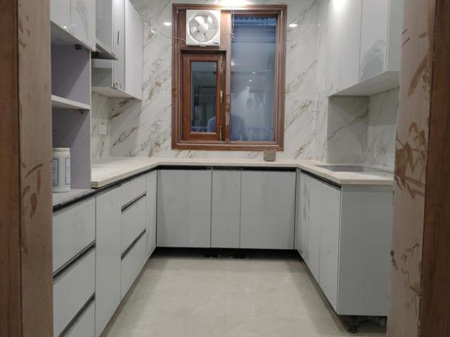 3 BHK Independent Builder Floor in Chhattarpur for resale South Delhi. The reference number is 18486500