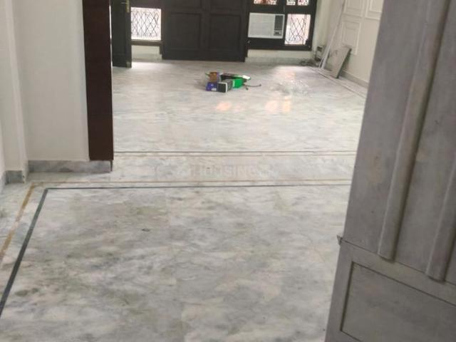3 BHK Independent Builder Floor in Chittaranjan Park for rent New Delhi. The reference number is 19118002