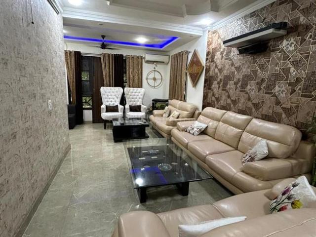 3 BHK Independent Builder Floor in Chittaranjan Park for rent New Delhi. The reference number is 20973604