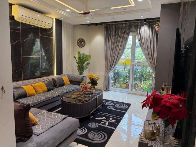 3 BHK Independent Builder Floor in Chittaranjan Park for resale New Delhi. The reference number is 18710994