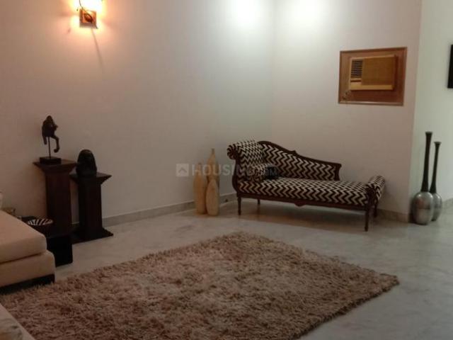 3 BHK Independent Builder Floor in Chittaranjan Park for resale New Delhi. The reference number is 20823637