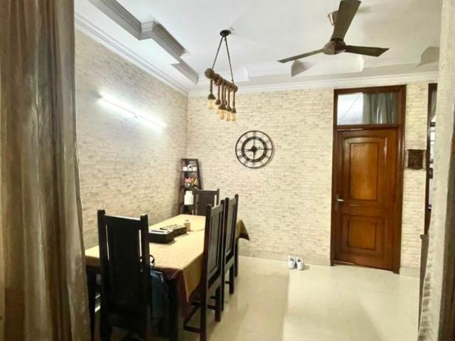 3 BHK Independent Builder Floor in Chittaranjan Park for resale New Delhi. The reference number is 20823882