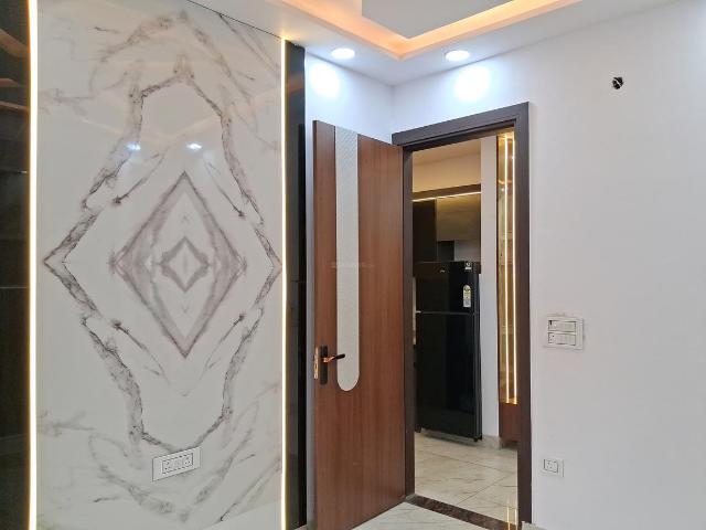 3 BHK Independent Builder Floor in Nawada for rent New Delhi. The reference number is 20097046