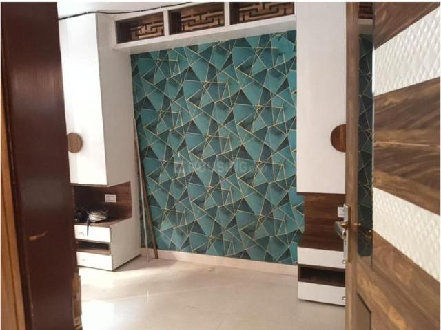3 BHK Independent Builder Floor in Dwarka Mor for rent New Delhi. The reference number is 20120068