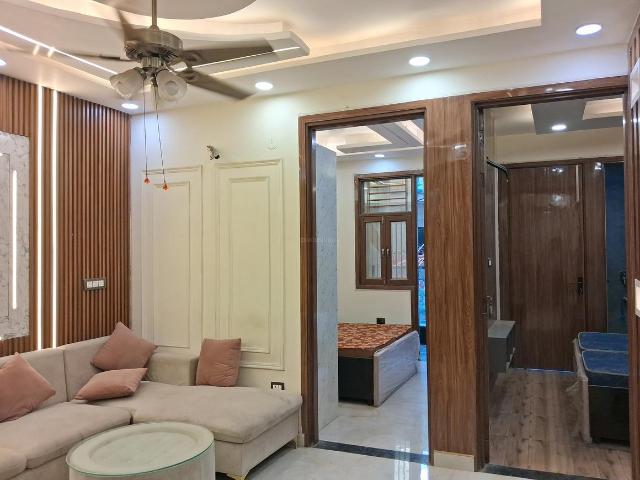 3 BHK Independent Builder Floor in Dwarka Mor for rent New Delhi. The reference number is 20541546