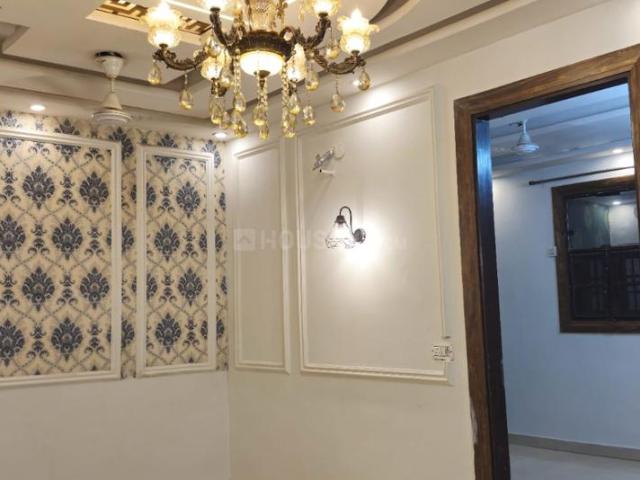 3 BHK Independent Builder Floor in Dwarka Mor for rent New Delhi. The reference number is 20677021