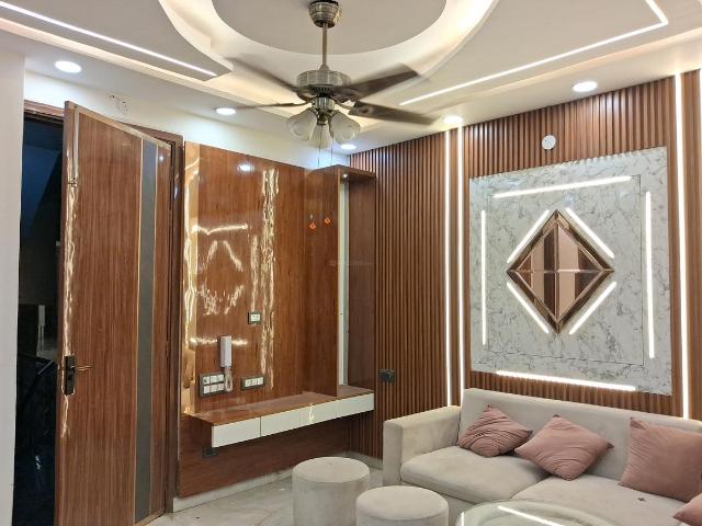 3 BHK Independent Builder Floor in Dwarka Mor for rent New Delhi. The reference number is 20707768