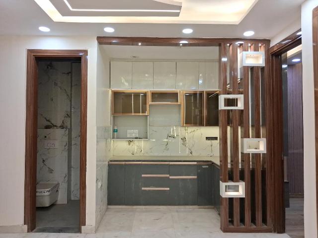3 BHK Independent Builder Floor in Dwarka Mor for rent New Delhi. The reference number is 20707810
