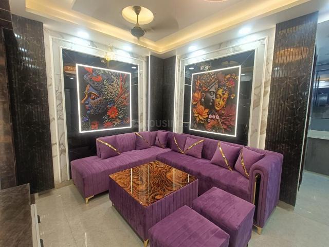 3 BHK Independent Builder Floor in Dwarka Mor for resale South West Delhi. The reference number is 16907902