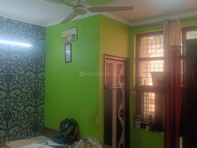 3 BHK Independent Builder Floor in Dwarka Mor for resale New Delhi. The reference number is 17371606