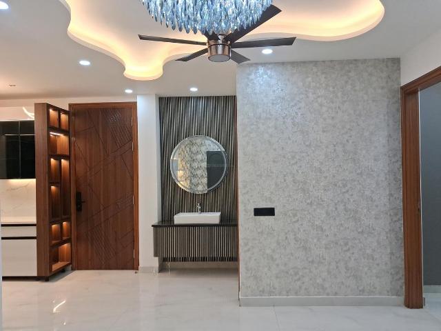 3 BHK Independent Builder Floor in Dwarka Mor for resale New Delhi. The reference number is 19223391