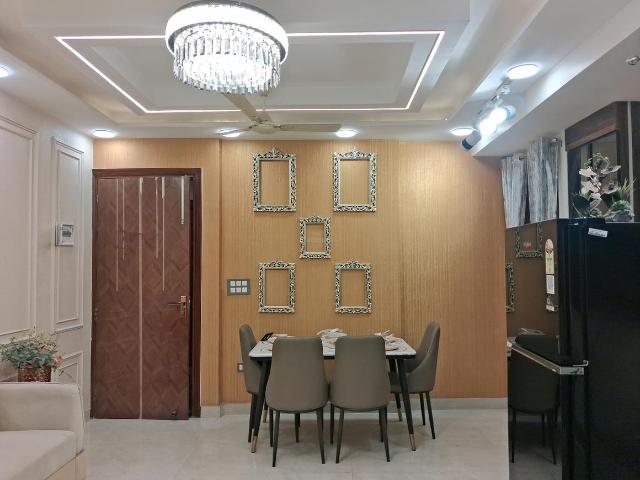 3 BHK Independent Builder Floor in Dwarka Mor for resale New Delhi. The reference number is 19398776