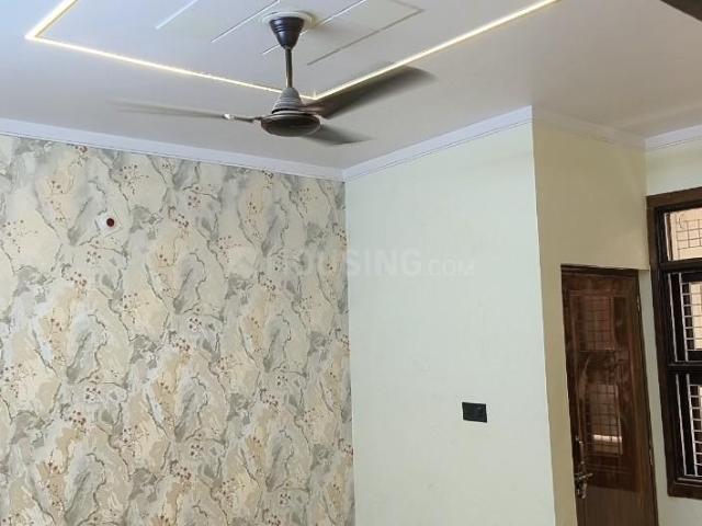 3 BHK Independent Builder Floor in Dwarka Mor for resale New Delhi. The reference number is 20438329