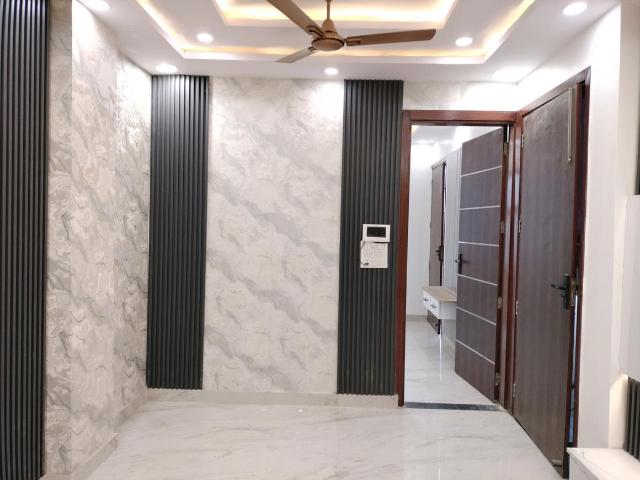 3 BHK Independent Builder Floor in Dwarka Mor for resale New Delhi. The reference number is 20474954