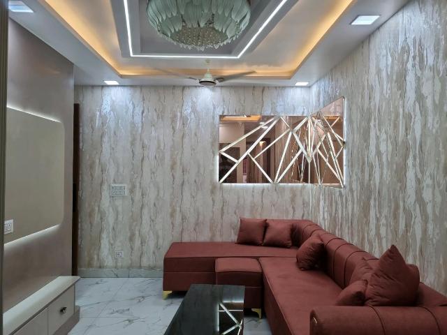 3 BHK Apartment in Dwarka Mor for resale New Delhi. The reference number is 20496913