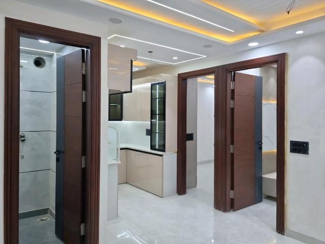 2 BHK Apartment in Dwarka Mor for resale New Delhi. The reference number is 20543419