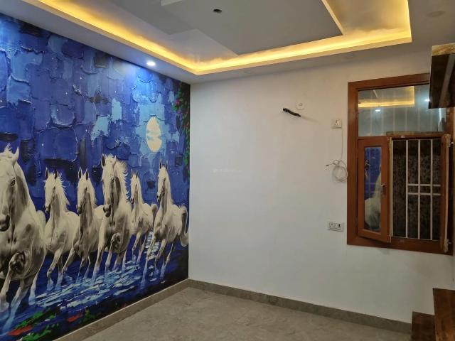 2 BHK Apartment in Dwarka Mor for resale New Delhi. The reference number is 20559665