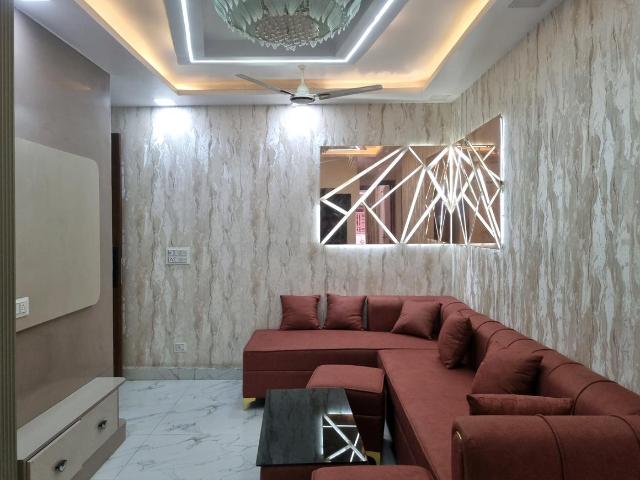 3 BHK Apartment in Dwarka Mor for resale New Delhi. The reference number is 20559799