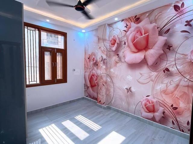 3 BHK Apartment in Dwarka Mor for resale New Delhi. The reference number is 20598006