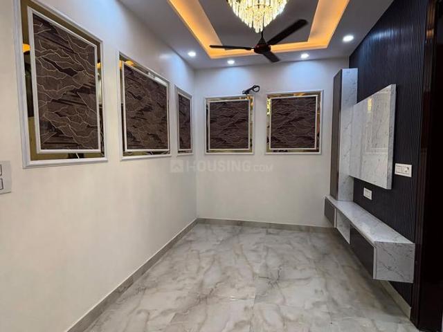 3 BHK Apartment in Dwarka Mor for resale New Delhi. The reference number is 20601674