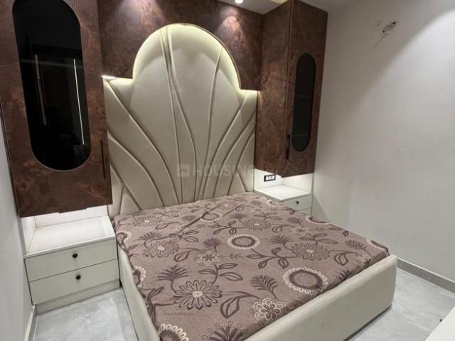 3 BHK Independent Builder Floor in Dwarka Mor for resale New Delhi. The reference number is 20635313