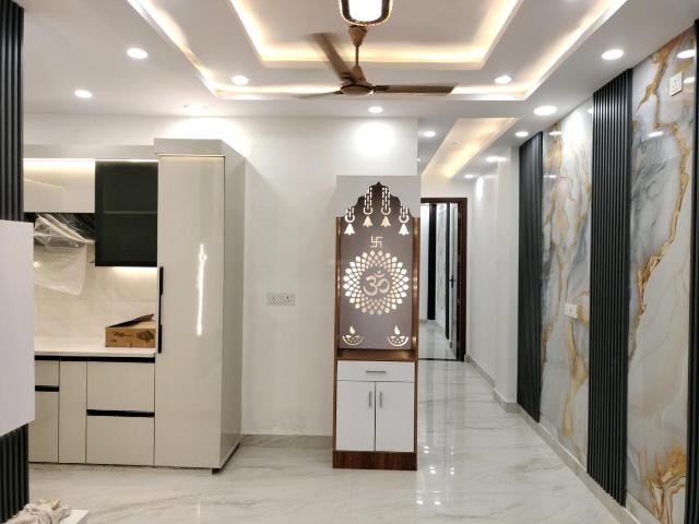 3 BHK Independent Builder Floor in Dwarka Mor for resale New Delhi. The reference number is 20694664