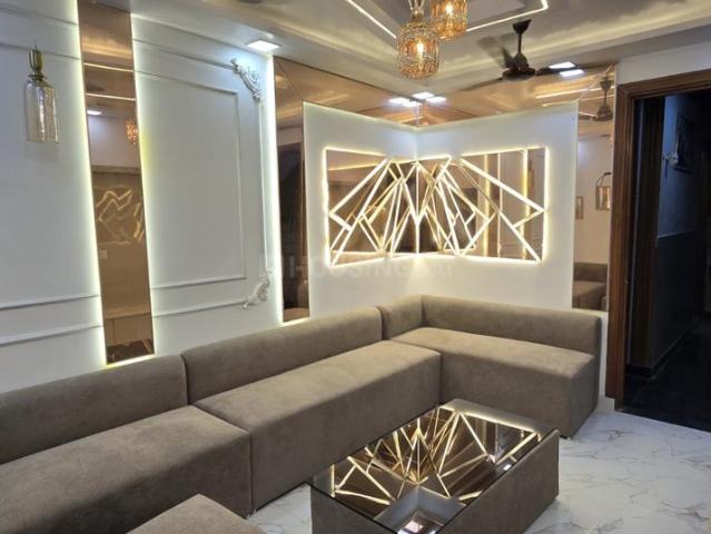 3 BHK Independent Builder Floor in Dwarka Mor for resale New Delhi. The reference number is 20704615