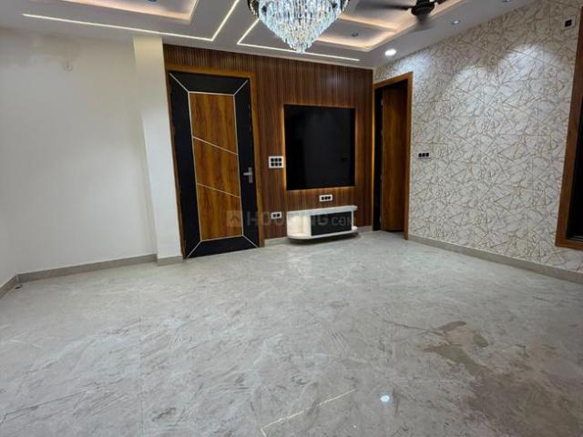 3 BHK Independent Builder Floor in Dwarka Mor for resale New Delhi. The reference number is 20707396