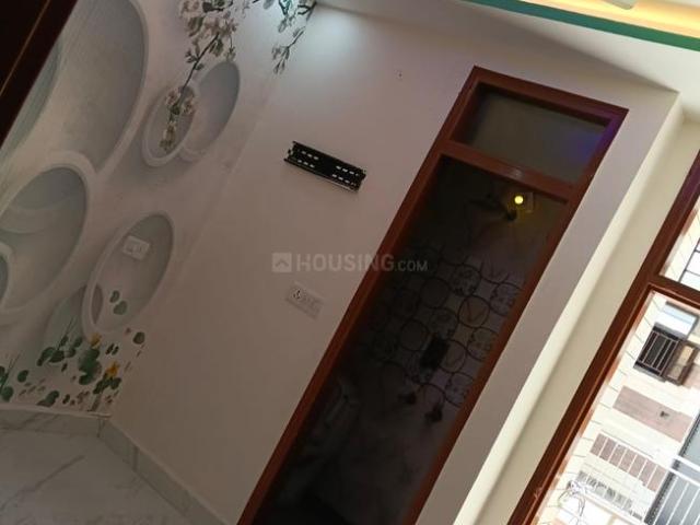 3 BHK Independent Builder Floor in Dwarka Mor for resale New Delhi. The reference number is 20122034