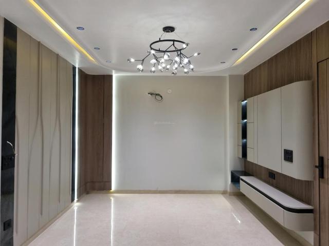 3 BHK Apartment in Dwarka Mor for resale New Delhi. The reference number is 20275160