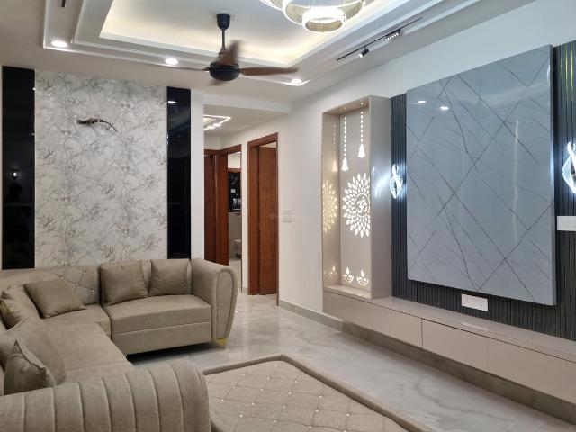 4 BHK Apartment in Suraj Vihar for resale New Delhi. The reference number is 20275251