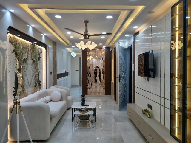 4 BHK Independent Builder Floor in Dwarka Mor for resale New Delhi. The reference number is 20275277