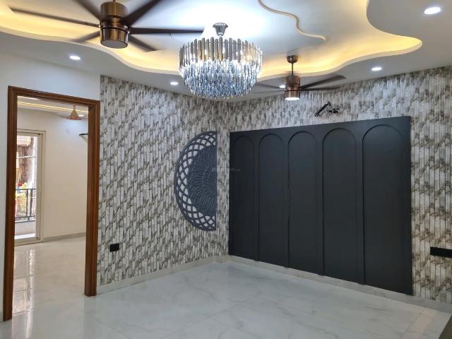 3 BHK Apartment in Dwarka Mor for resale New Delhi. The reference number is 20343799