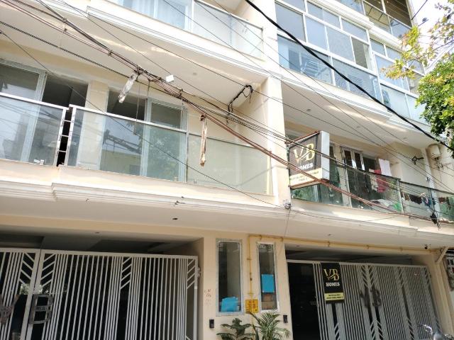 3 BHK Independent Builder Floor in Deenpur for resale New Delhi. The reference number is 19982592