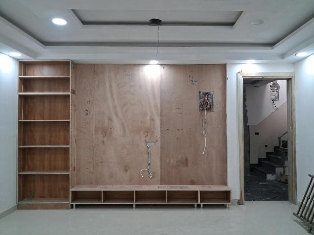3 BHK Independent Builder Floor in Deenpur for resale New Delhi. The reference number is 20346799