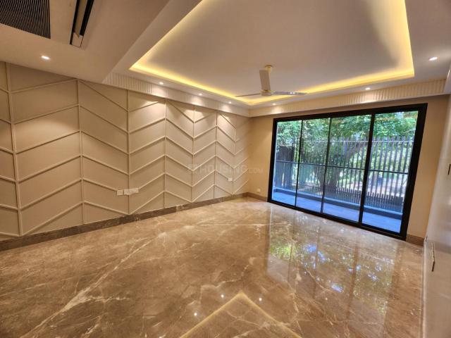 3 BHK Independent Builder Floor in Defence Colony for resale New Delhi. The reference number is 14146133
