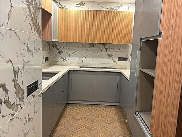 3 BHK Independent Builder Floor in Defence Colony for resale New Delhi. The reference number is 17908029