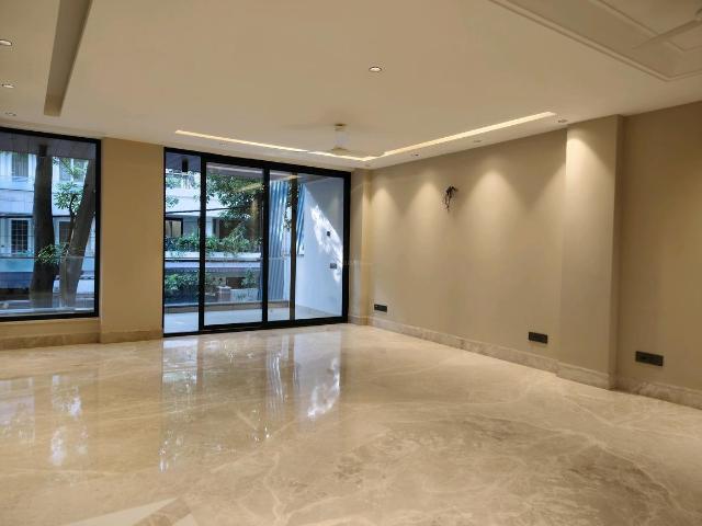 3 BHK Independent Builder Floor in Defence Colony for resale New Delhi. The reference number is 18285426