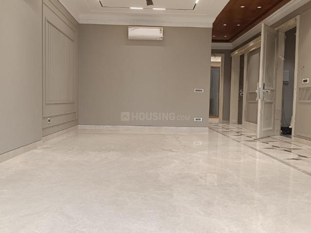 3 BHK Independent Builder Floor in Defence Colony for resale New Delhi. The reference number is 19481446