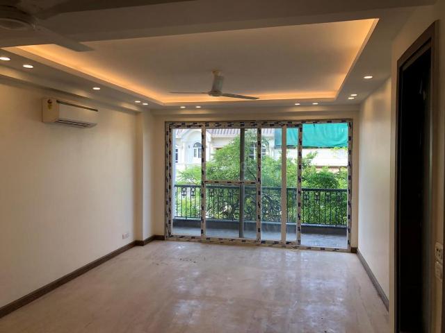 3 BHK Independent Builder Floor in Defence Colony for resale New Delhi. The reference number is 20758287