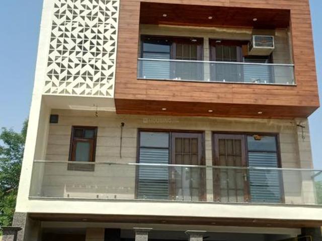 3 BHK Independent Builder Floor in Delta II for rent Greater Noida. The reference number is 11252317