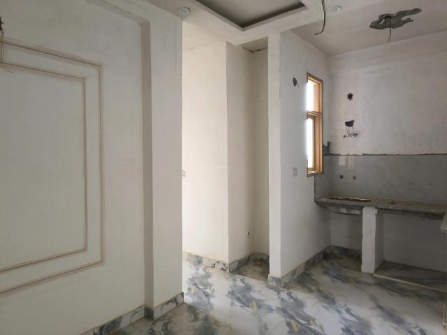 3 BHK Independent Builder Floor in DLF Ankur Vihar for resale Ghaziabad. The reference number is 20581000