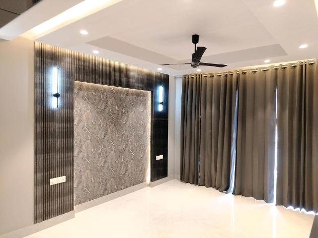 3 BHK Independent Builder Floor in DLF Phase 4 for rent Gurgaon. The reference number is 18999501