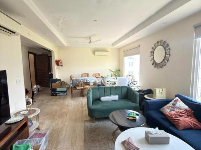 3 BHK Independent Builder Floor in DLF Phase 4 for rent Gurgaon. The reference number is 20357449