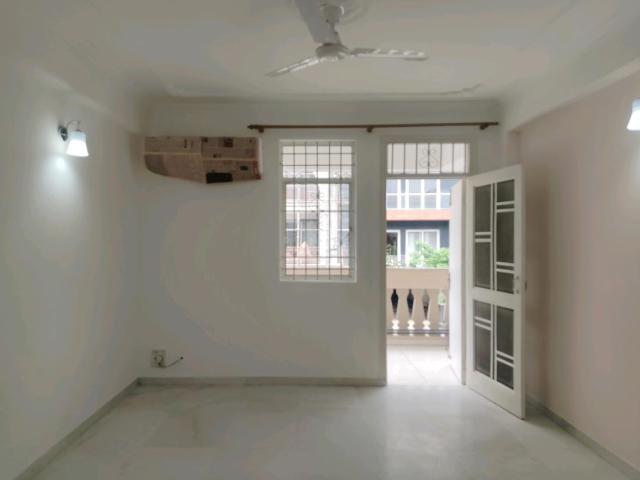 3 BHK Independent Builder Floor in DLF Phase 5 for rent Gurgaon. The reference number is 19725931