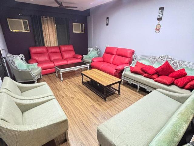 3 BHK Independent Builder Floor in DLF Phase 1 for rent Gurgaon. The reference number is 19524096