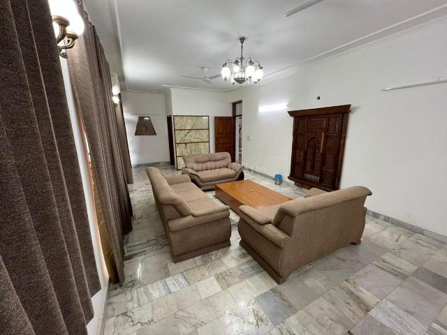 3 BHK Independent Builder Floor in DLF Phase 1 for rent Gurgaon. The reference number is 19961072