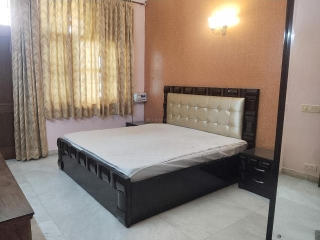 3 BHK Independent Builder Floor in DLF Phase 2 for rent Gurgaon. The reference number is 20082639