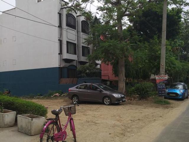 3 BHK Independent Builder Floor in DLF Phase 2 for resale Gurgaon. The reference number is 20501744